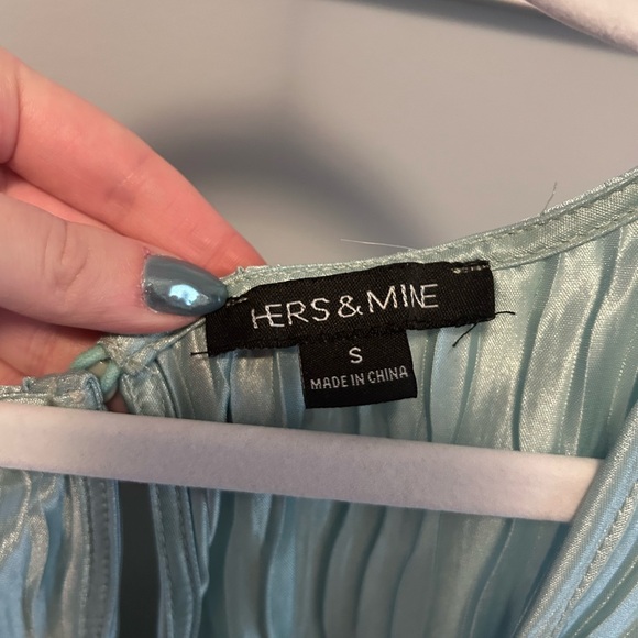 Summer/Spring Blue Romper - Picture 5 of 8